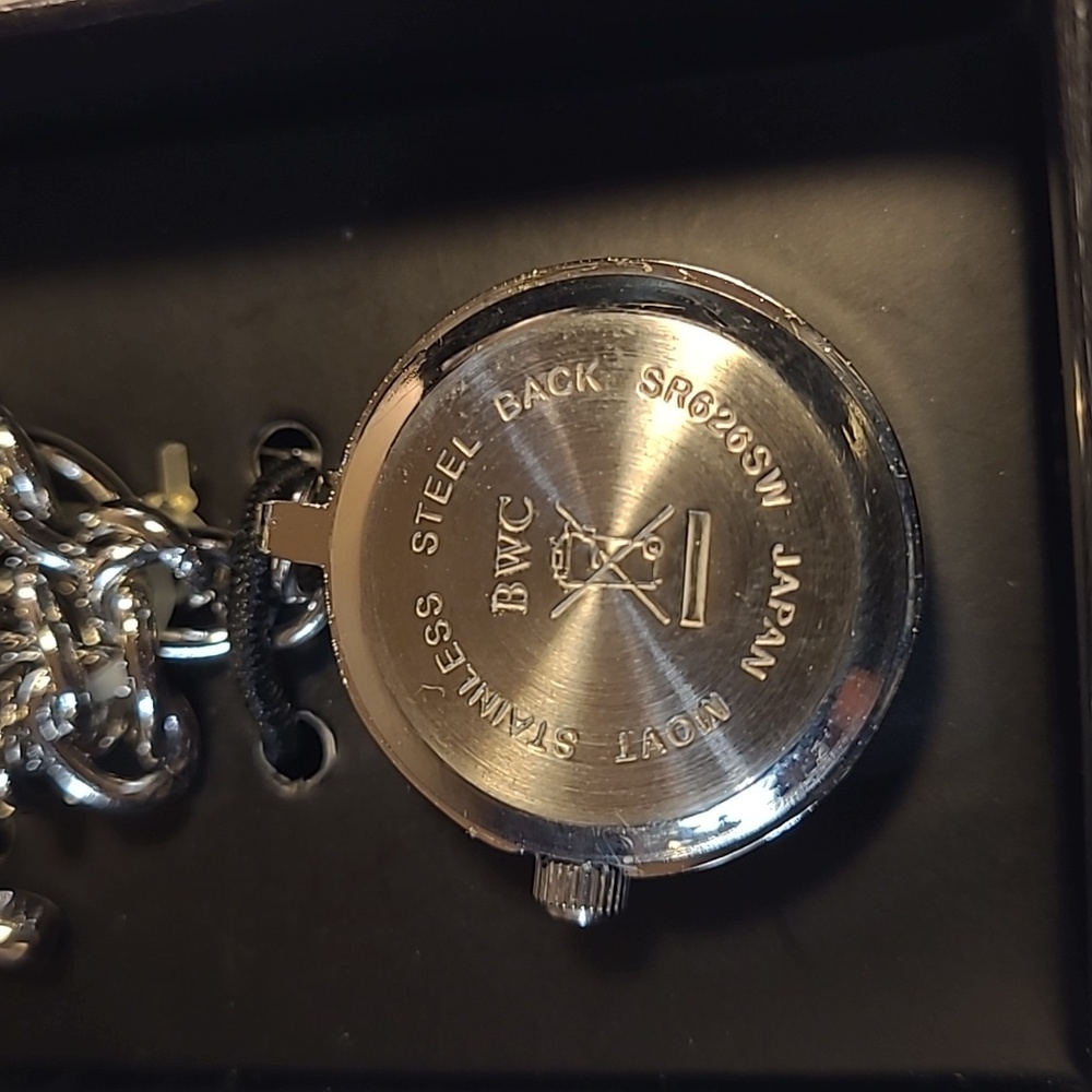 New In Box Avon Silver Charm Cross Watch Bracelet - Picture 3 of 7